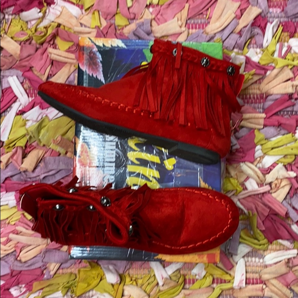 Red Moccasins